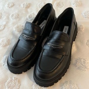 NWOT Steve Madden “Lawrence” chunky loafers